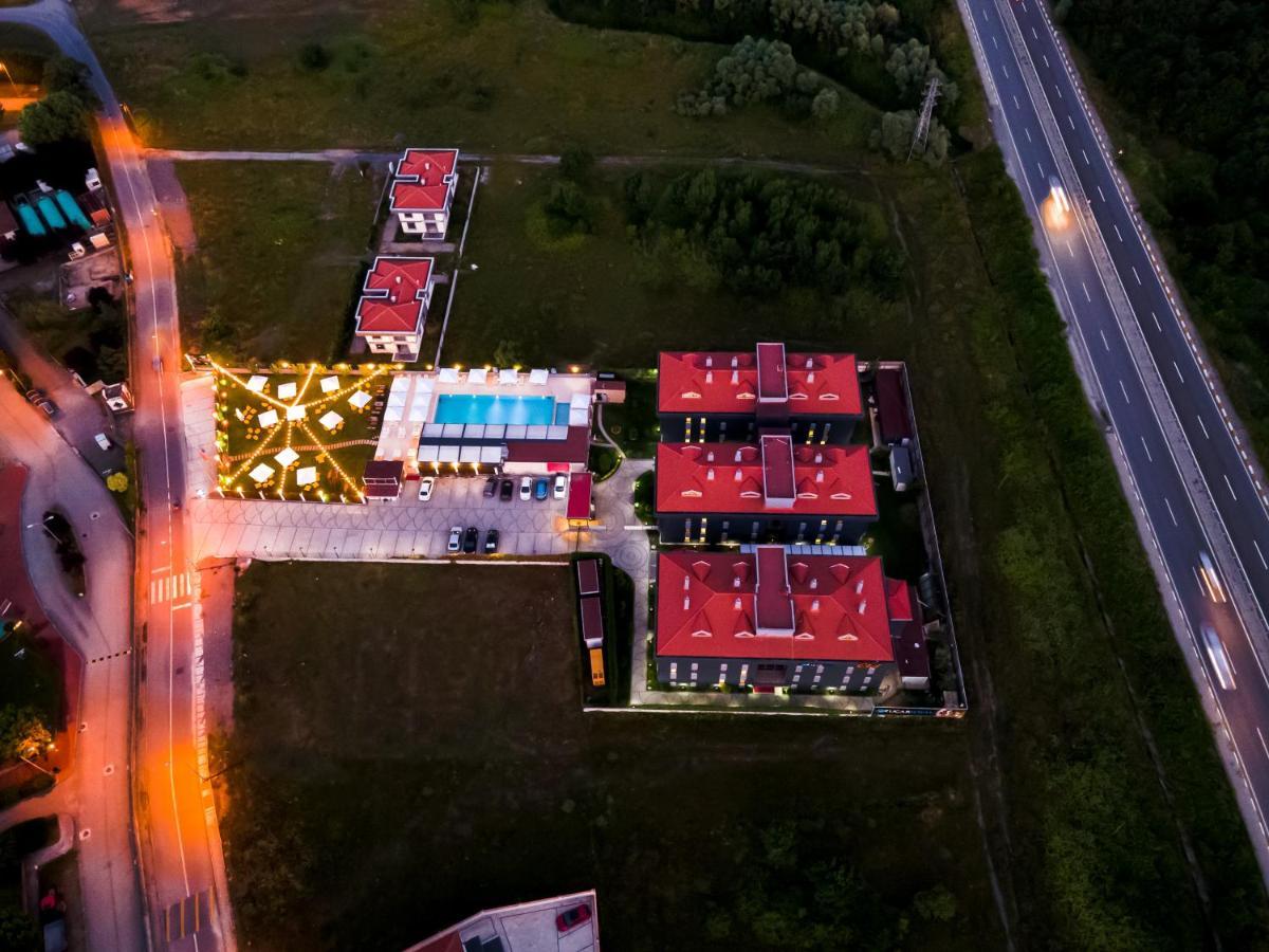 Ucar Royal Hotel Ve Konferans Salonu 아그바 외부 사진