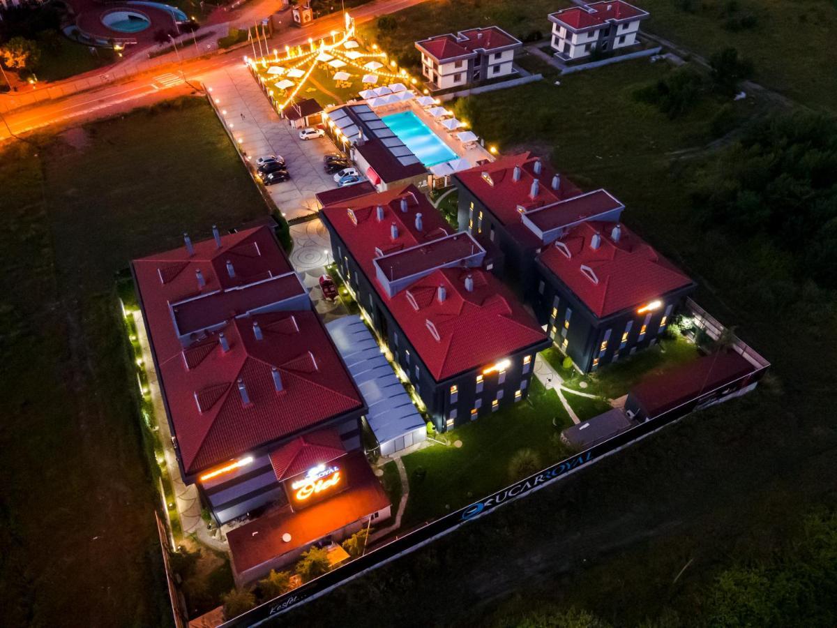 Ucar Royal Hotel Ve Konferans Salonu 아그바 외부 사진