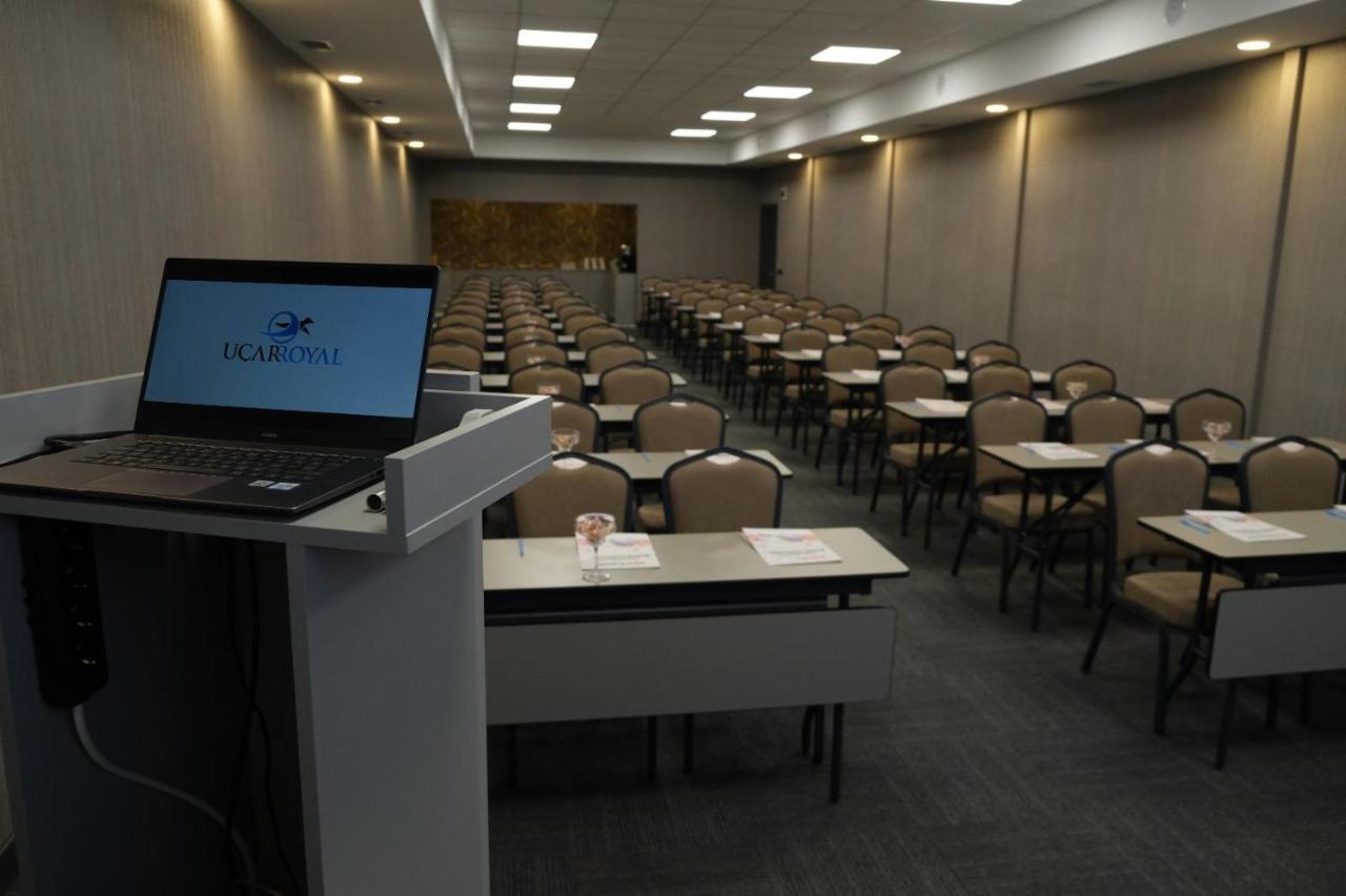 Ucar Royal Hotel Ve Konferans Salonu 아그바 외부 사진