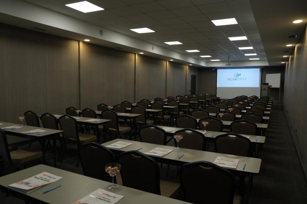 Ucar Royal Hotel Ve Konferans Salonu 아그바 외부 사진